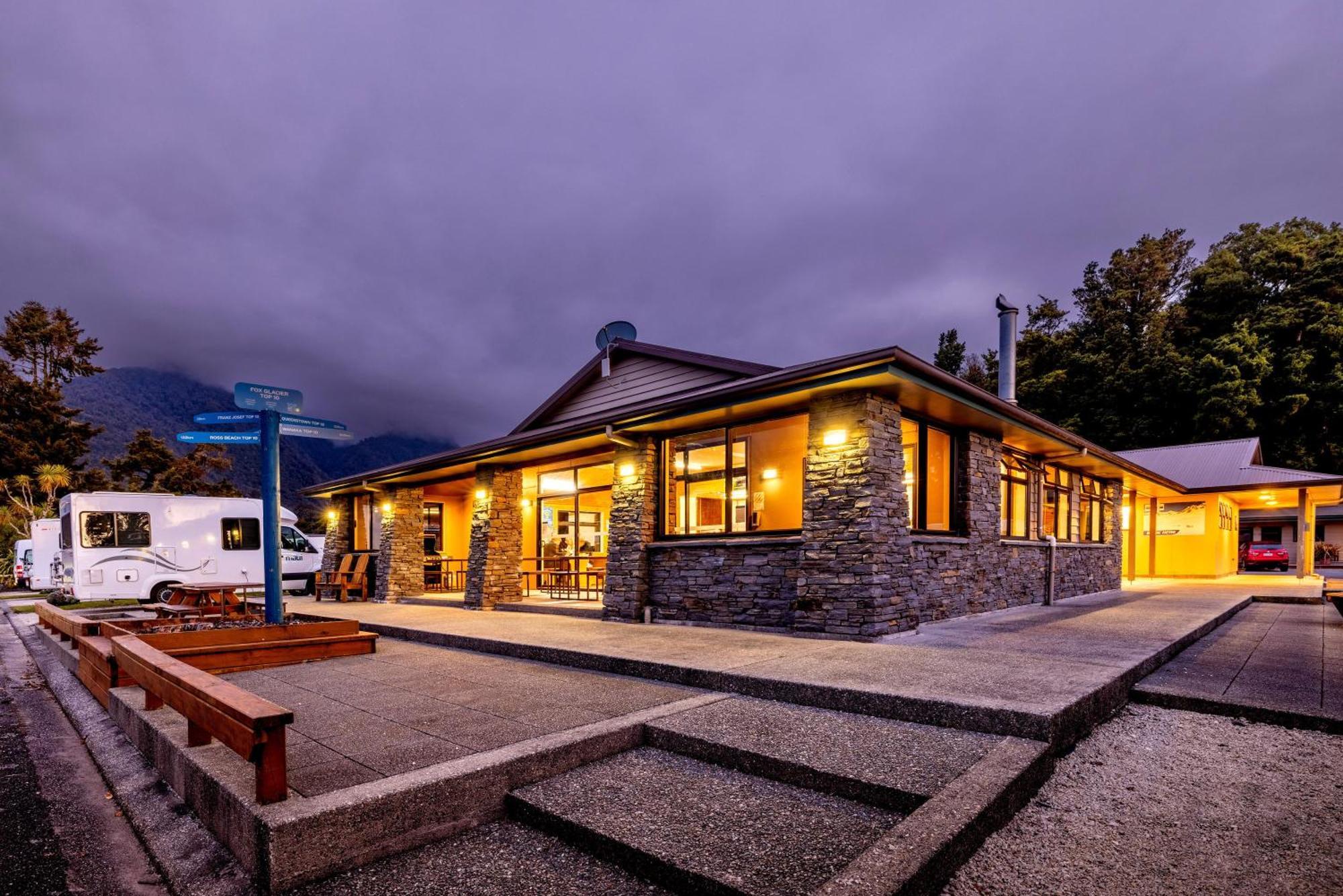 Fox Glacier TOP 10 Holiday Park&Motels Exterior foto